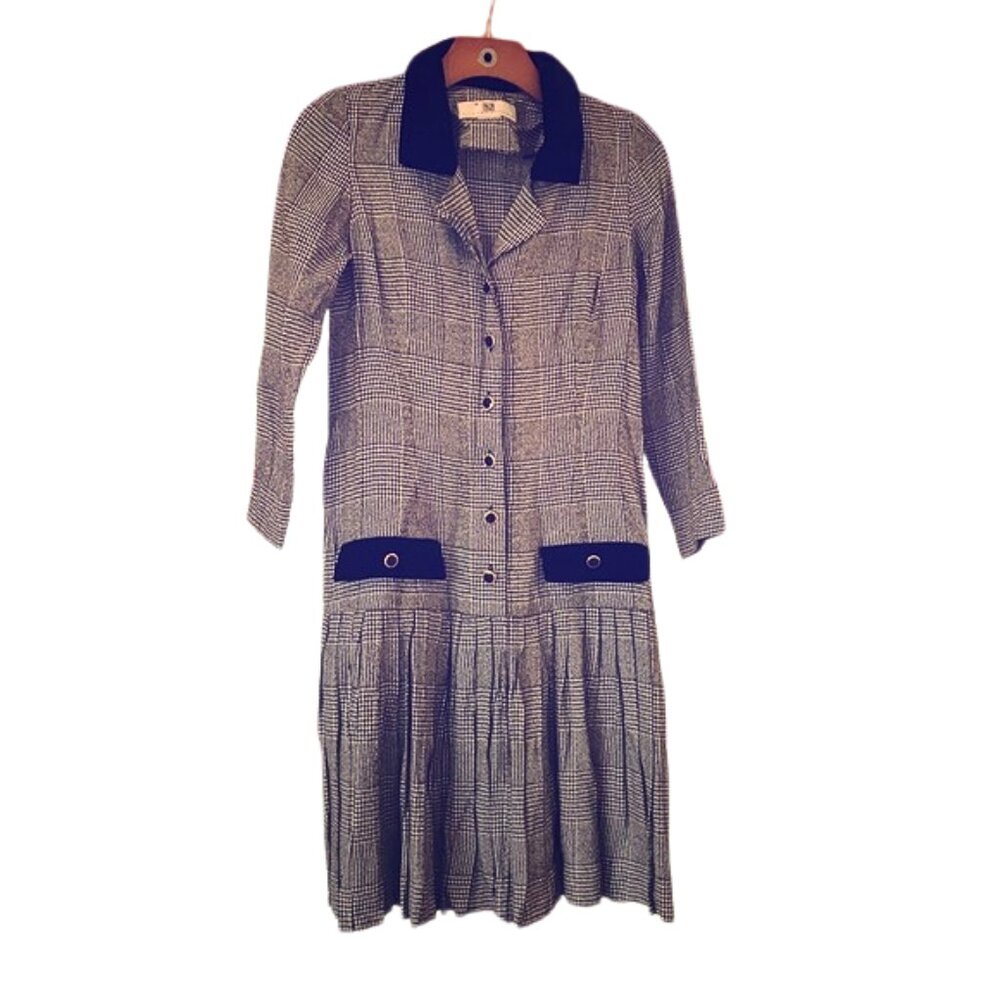 Straight out of Clueless! 1990's vintage plaid dress velvet trim pleated